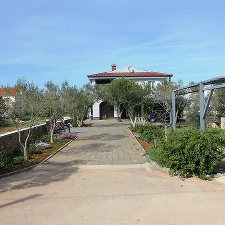 דירה House Zaton *