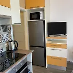 House זאטון