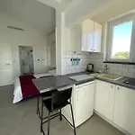 House דירה