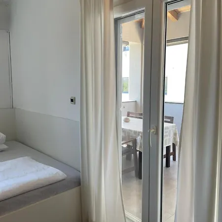 House Apartman *