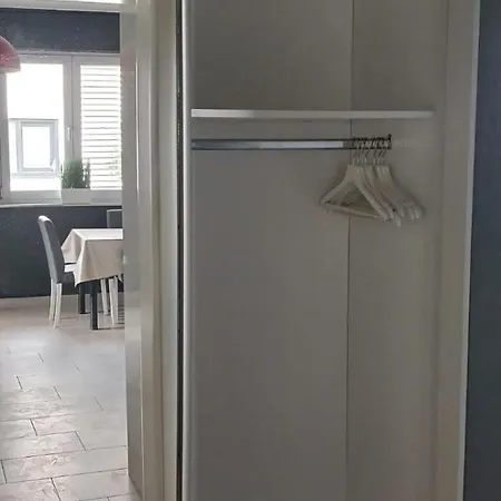 House Apartman *
