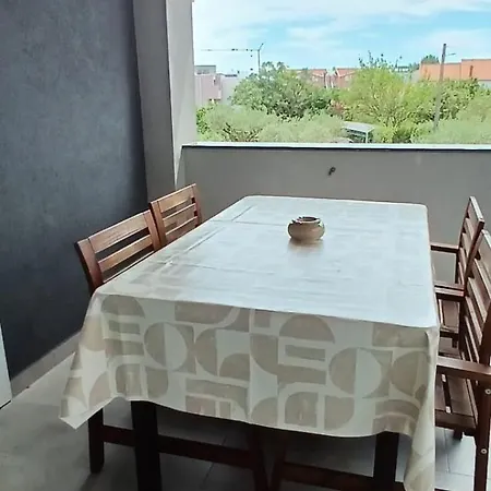 House Apartman *