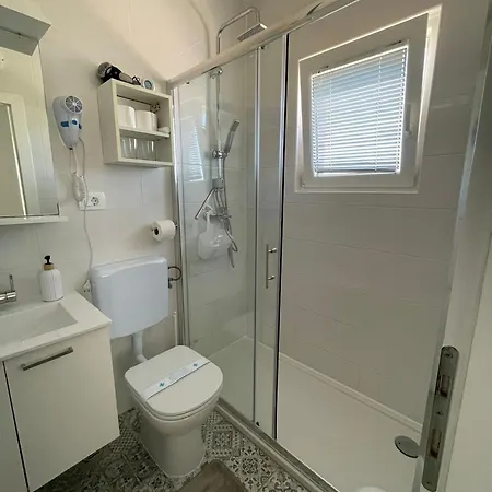 Apartman House *