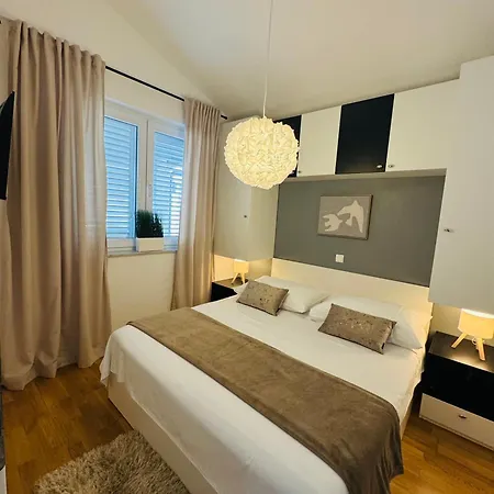 Apartman House