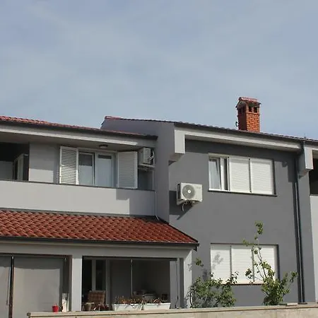 House Zaton