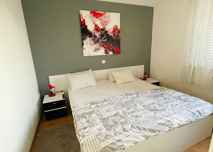 House Апартаменты *